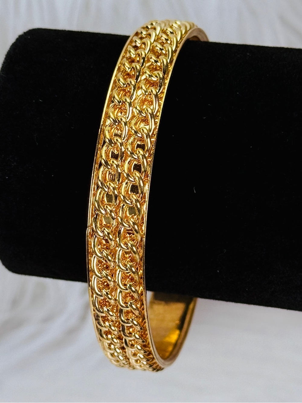 Vintage Goldtone Chain-Texture Bangle Bracelet